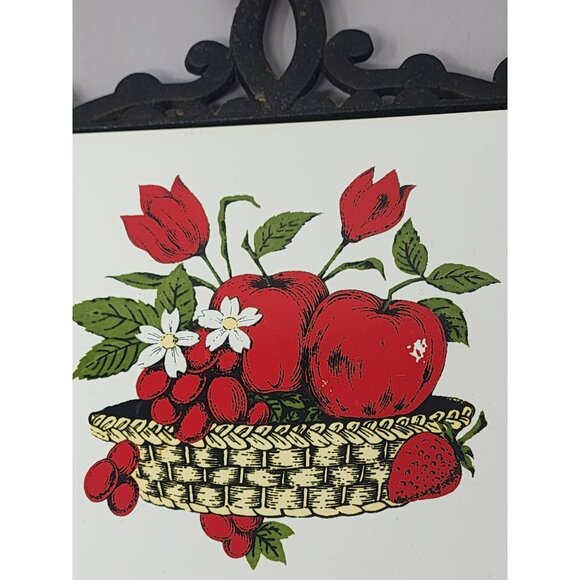 Vintage Cast Iron Trivet With Fruit Basket Print By Lodge Japan - Picture 5 of 7